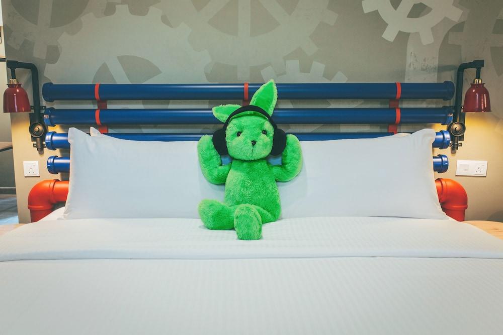 Hotel Dash Box 4*